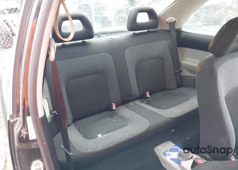 1998 Volkswagen New Beetle из США, поврежденный, VIN 3VWBB61C6WM050600